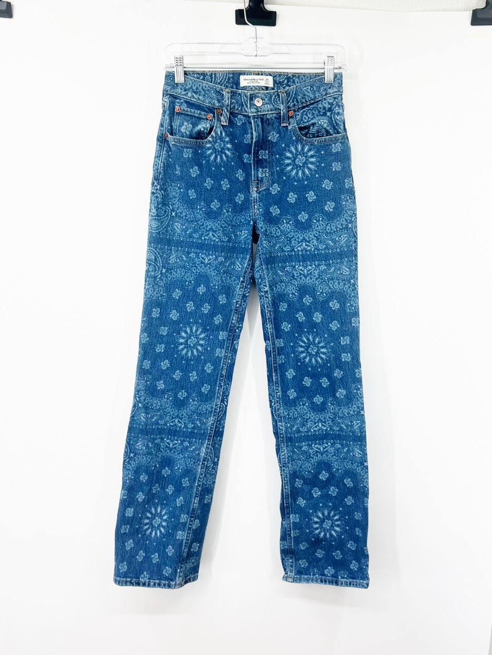 Abercrombie & Fitch The ‘90s Relaxed Jeans High Rise Printed